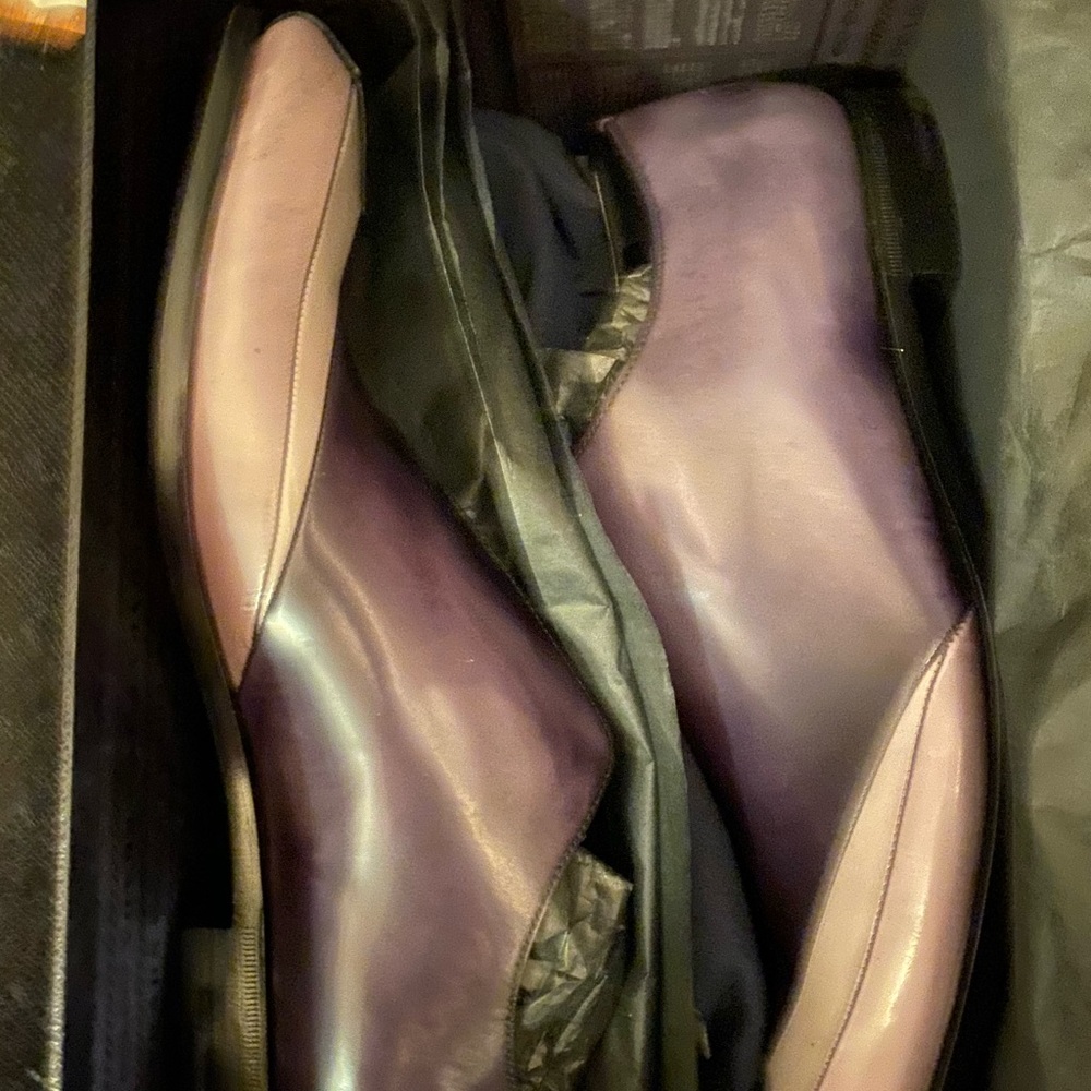Prada size 8 Super rare Brand New purple gray $$$$